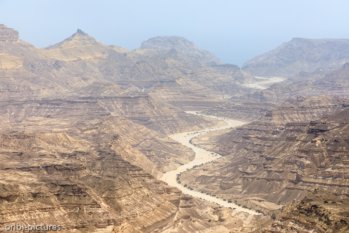 *Canyon View Point an der A42 zwischen Ash Shuwaymiyyah und Salalah*<br><br><br><br>