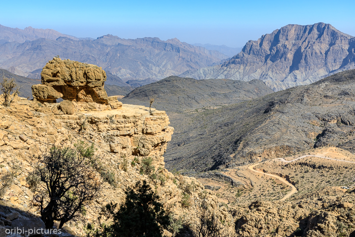 *Auf Serpentinen offroad übers Hajar-Gebirge*<br><br>Jabal Shams - Al Hamra - Bald Sayd - Fasah - Maskat<br><br>