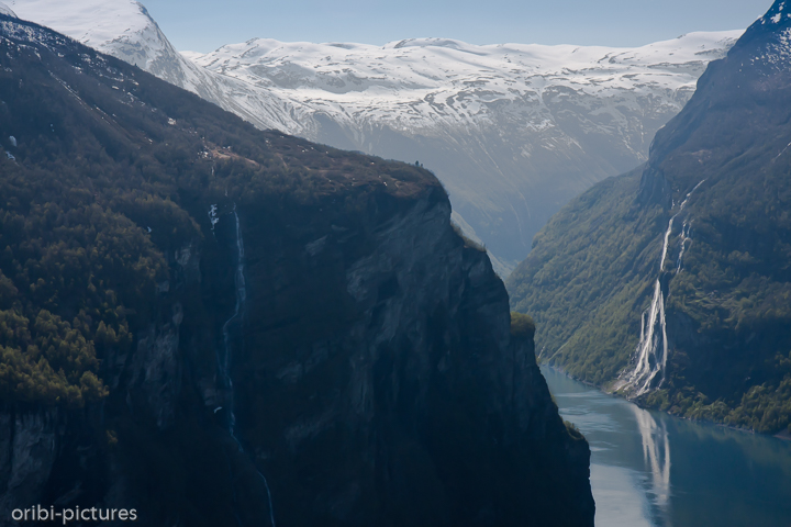 *7 Schwestern im Geiranger*<br><br>Blick von der Adlerstraße<br><br>