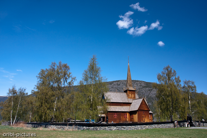 *Stabkirche Lom*<br><br>Ein Umweg über eine der schönsten Stabkirchen des Landes.<br><br>