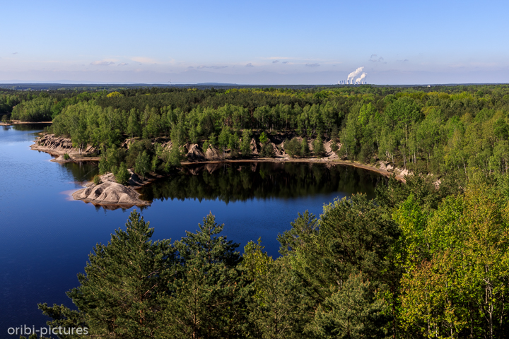 *Seen im Geopark *<br><br>Nowe Czaple ist ein Dorf in der polnischen Landgemeinde Trzebiel im Landkreis Żary.<br><br>