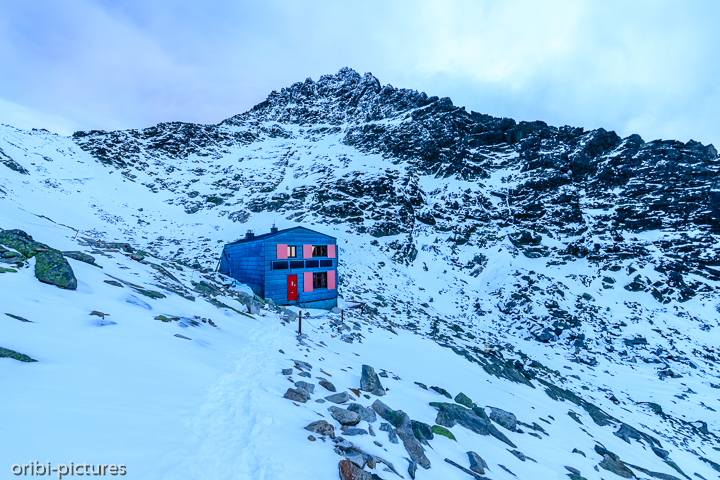 *Chata pod Rysmi*<br><br>Hütte unter der Meerensee Spitze<br><br>