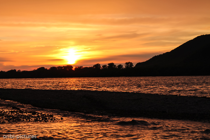 *Unterwegs auf dem Donauradweg auf ungarischer Seite*<br><br><br><br>